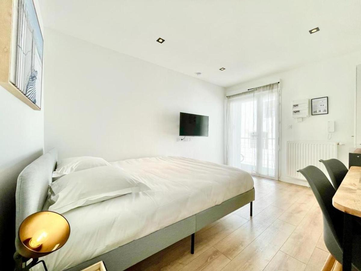 Residence Duguay - Centre Ville - Porte B - Appartements Tout Confort - Neuf - Nouveau Lorient Ngoại thất bức ảnh
